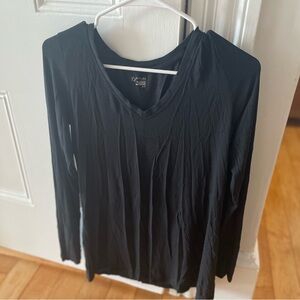Light material V-Neck Long Sleeve Top